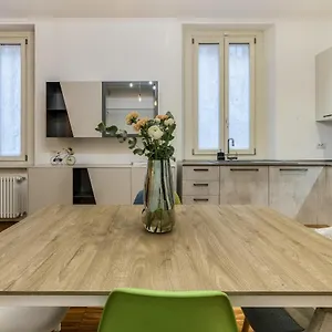 Beplace In Isola Milano
